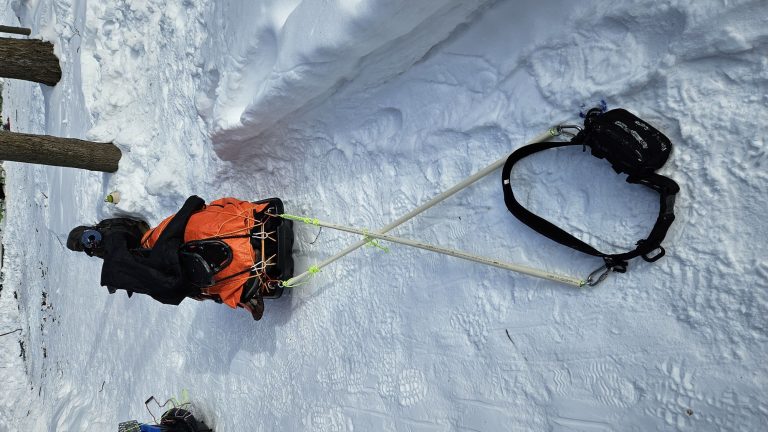 traineau d'expédition pulk sled camping hiver