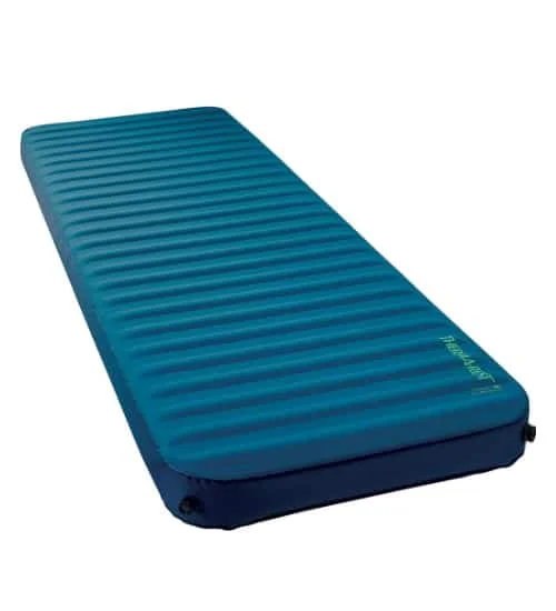 Le guide d'introduction au camping d'hiver léger 16 Matelas de camping auto-gonflant en mousse 3D - Therm-a-Rest MondoKing