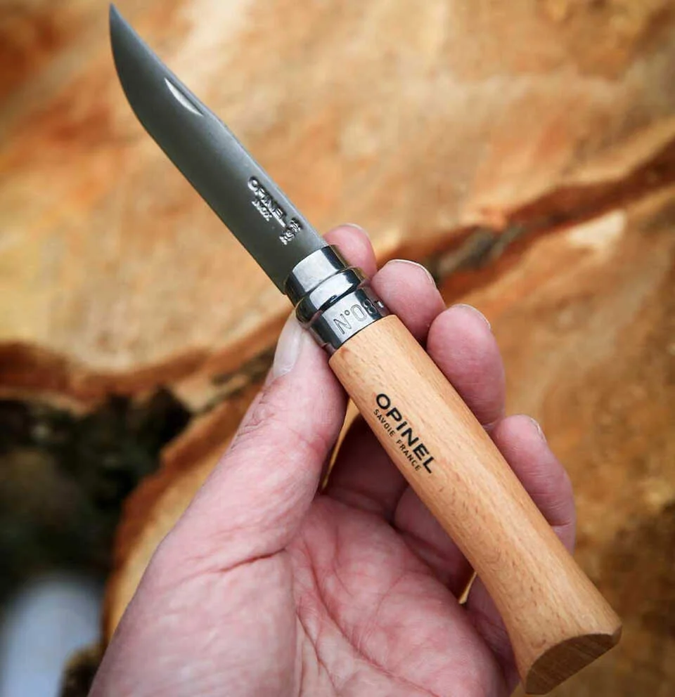 Couteau opinel : l'outil par excellence pour les scouts 17 Opinel N.8
